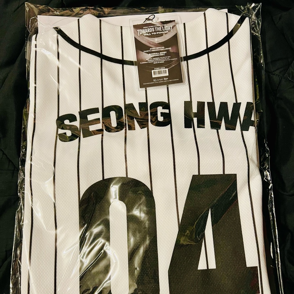 ATEEZ Seonghwa Towards the Light 2024 Official Tour Jersey w/ Photo Card